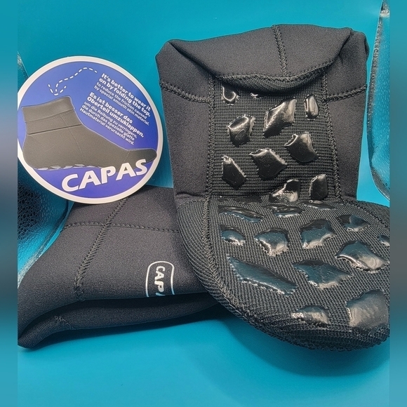 XL CAPAS 2mm Neoprene Water Socks, Beach Volleyball Sand Proof Socks, Diving - Picture 2 of 9